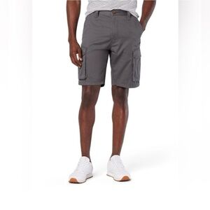 Signature by Levi Strauss Gray Cargo Shorts for Men